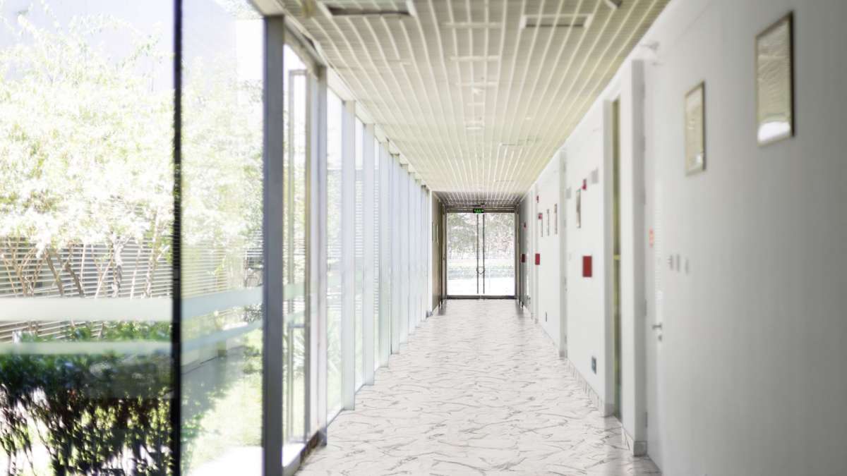 Tarkett iD Inspiration 30 (Carrara Grande WHITE) 24533044 4.5 m2/bal - lepený vinyl
