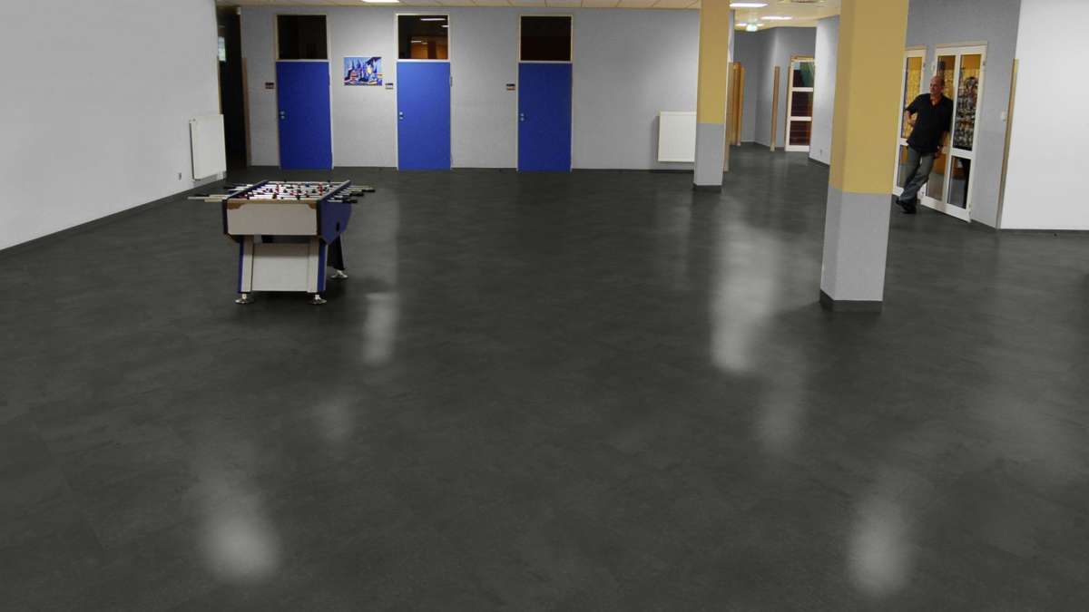 Tarkett iD Classics 30 (Polished Contrete GRAPHITE) 261005027 4.5 m2/bal - lepený vinyl